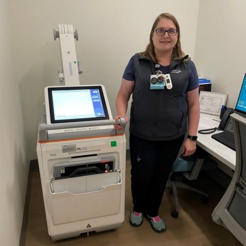 Medical person by xray equipment