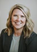 Headshot of Miss Erin Oban.