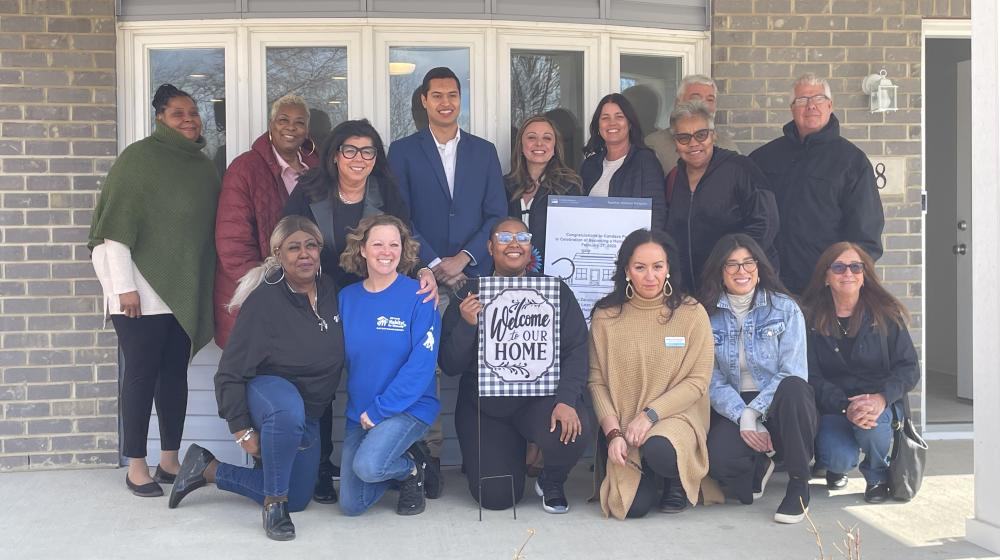 SFH Recipient Candace, Habitat, and USDA staff