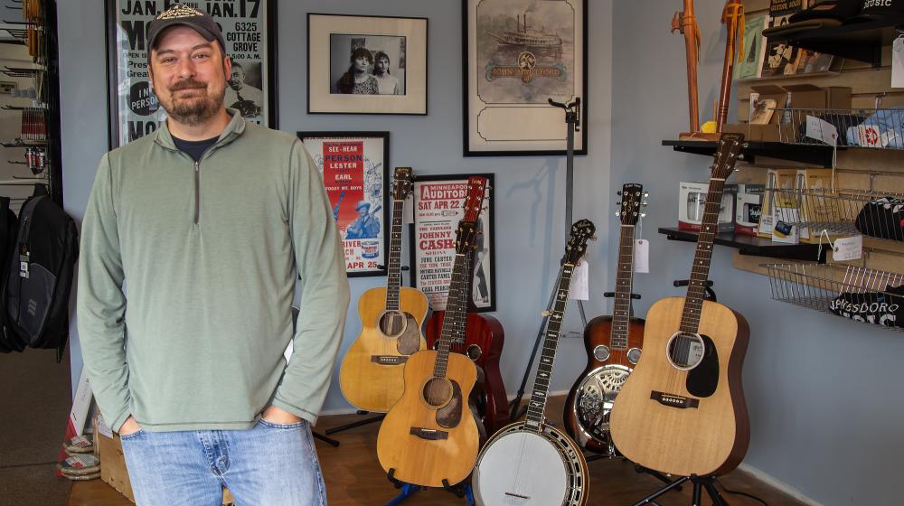 Rob Seal with guitars and a banjo available for sale