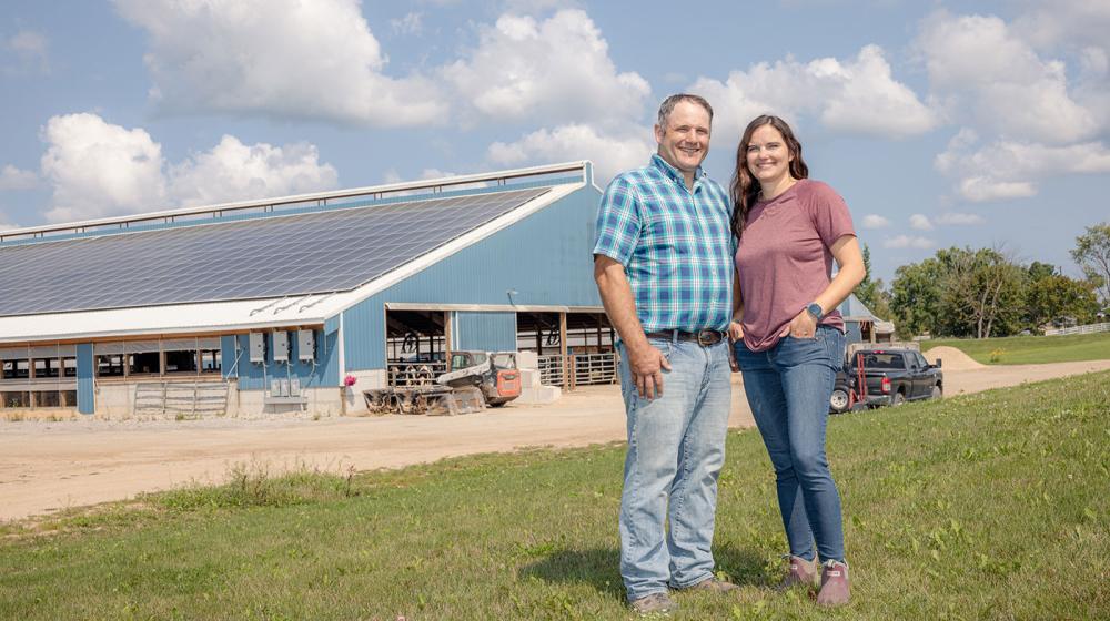 Photo of Walt and Deidre Iciek of Taraanthon Cattle