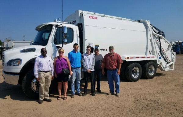 garbage truck photo