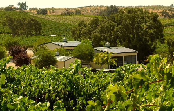 Image of solar panels at Pomar Junction Winery in Templeton, California 